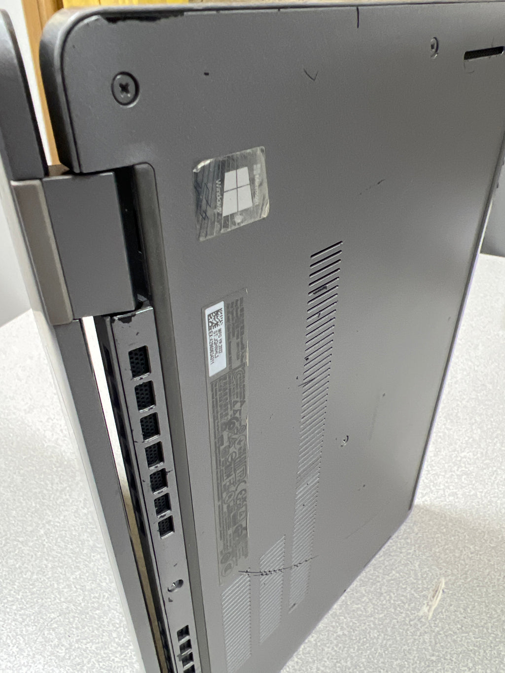 DELL Portable Latitude 5320