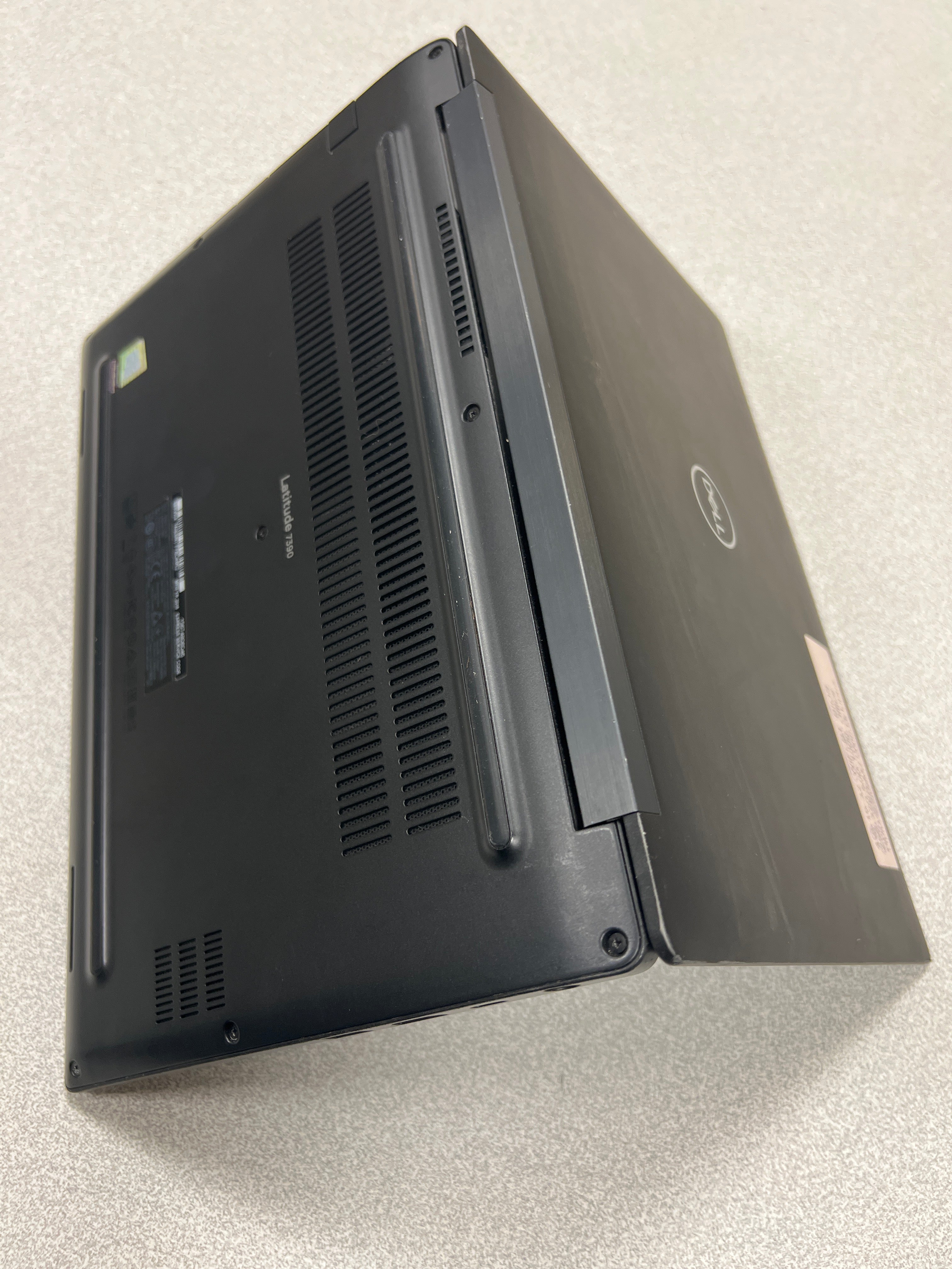 DELL Portable Latitude 7390 8Go