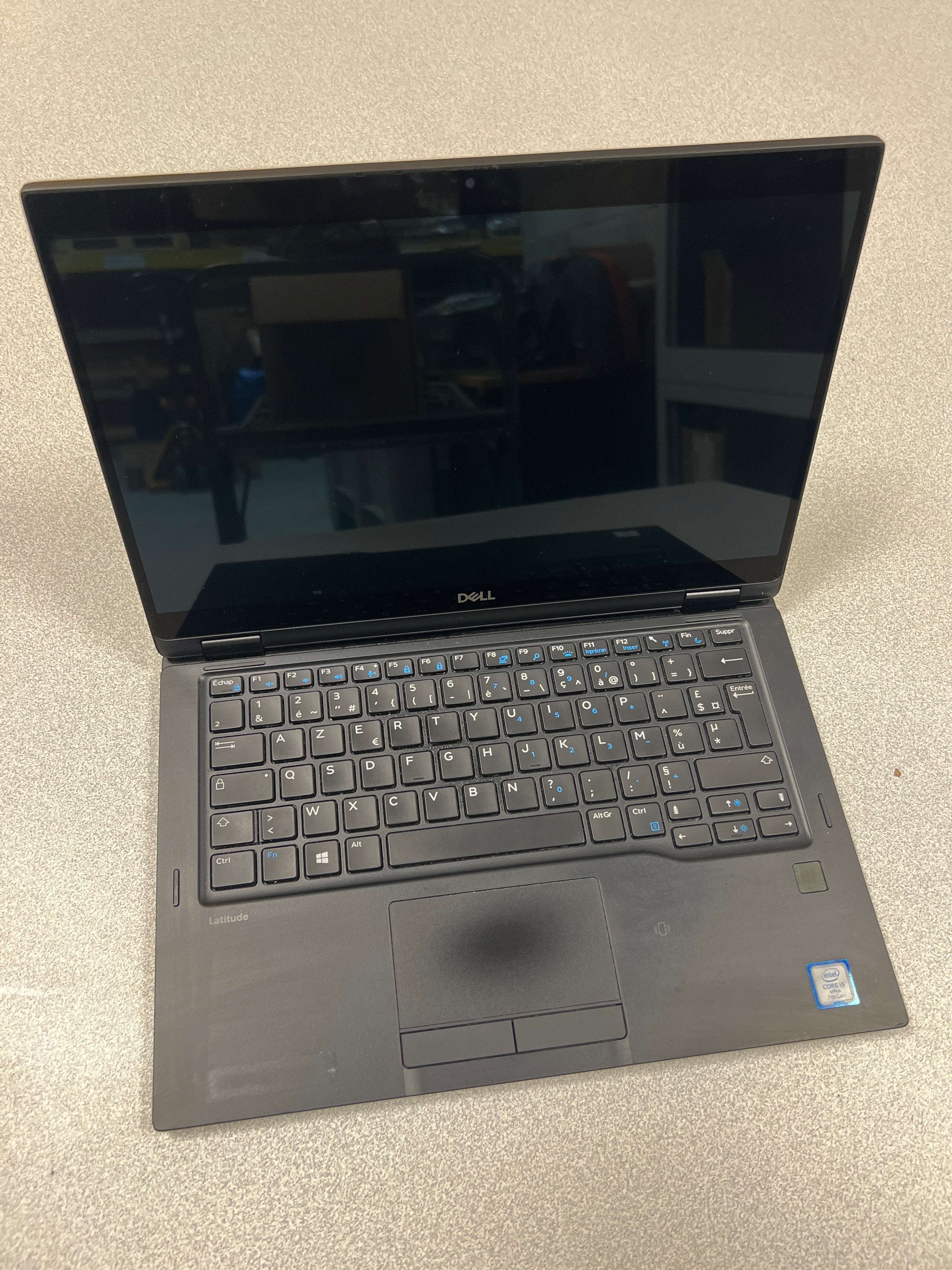 DELL Portable Latitude 7389